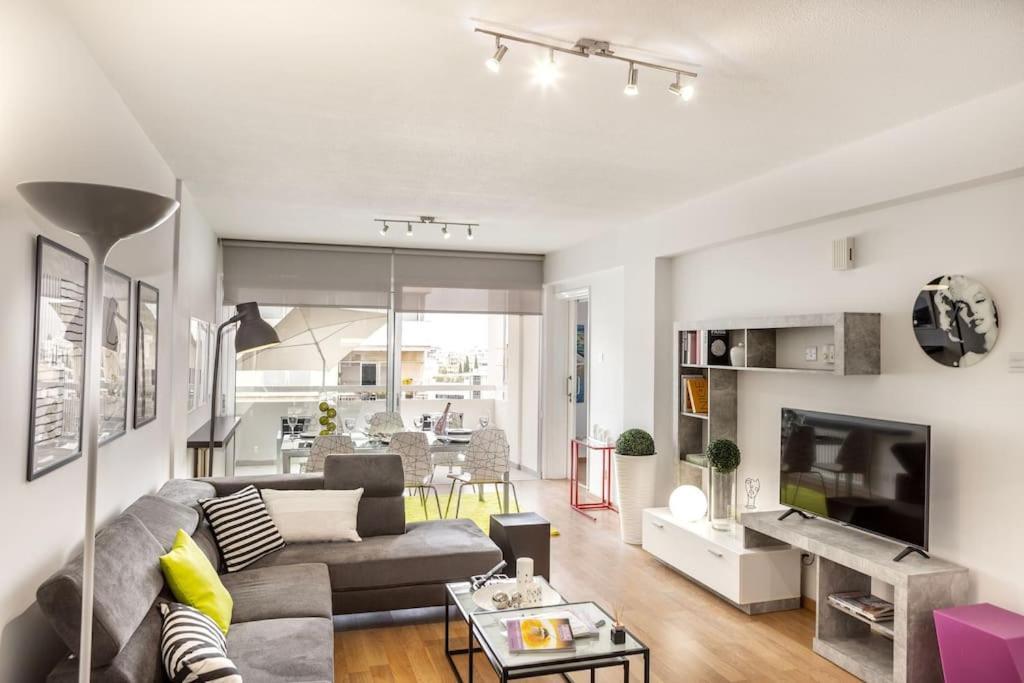 Luxurious Bright & Stylish 2Br With Office In Nicosia公寓 外观 照片
